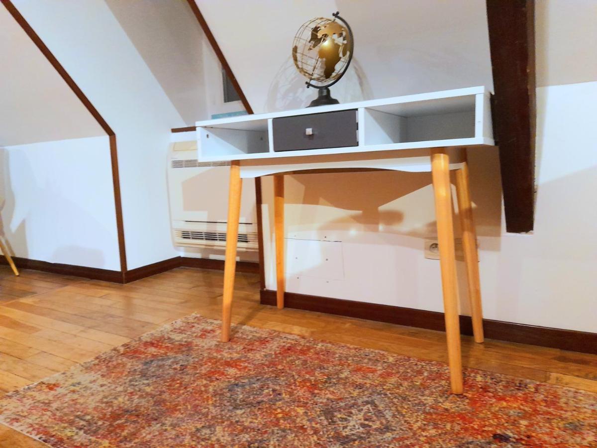 Le Nid D'Hirondelles - Appartement De Caractere Hypercentre Au Calme Бурж Экстерьер фото