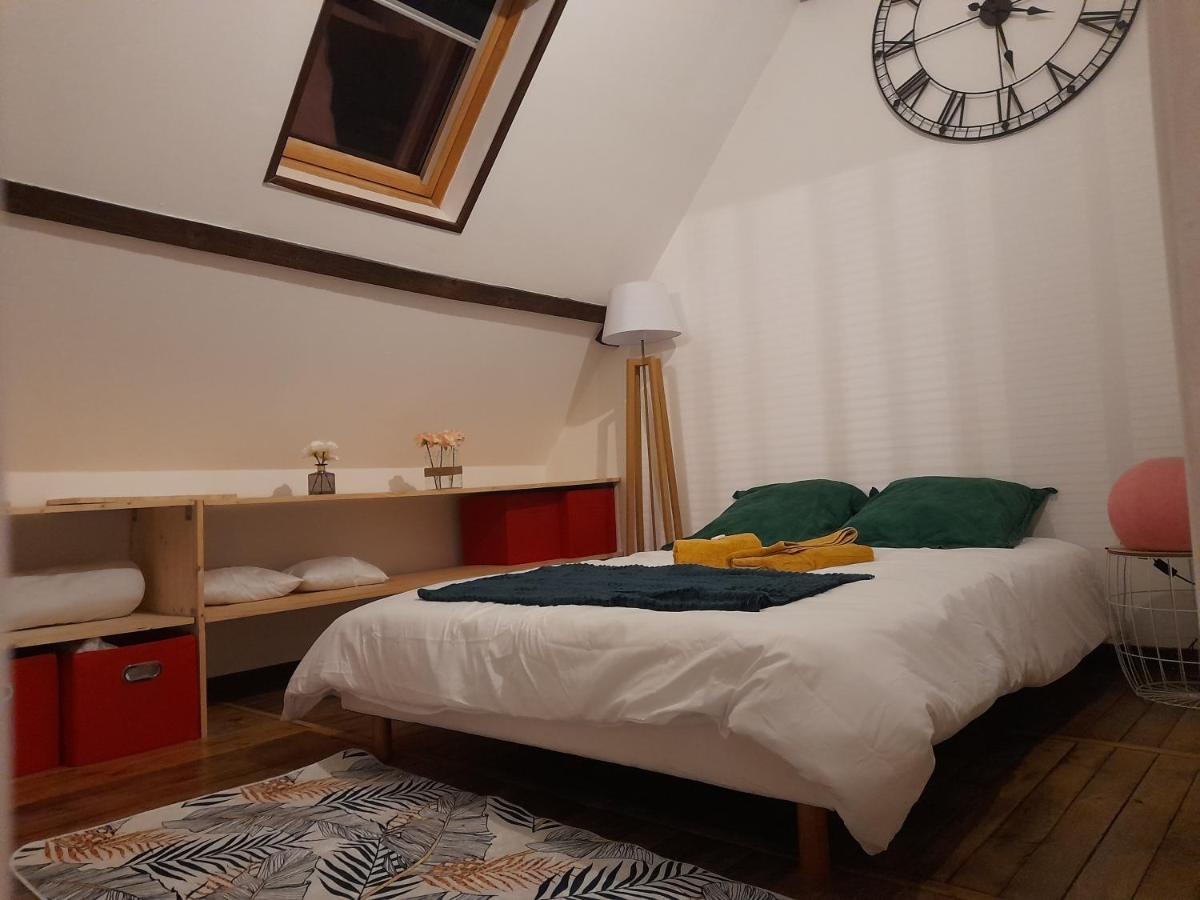 Le Nid D'Hirondelles - Appartement De Caractere Hypercentre Au Calme Бурж Экстерьер фото
